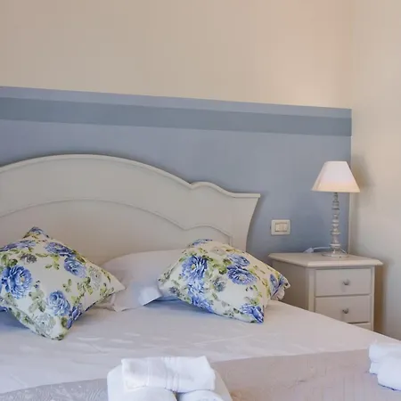 Апартаменты Lugana Resort & Sporting Club