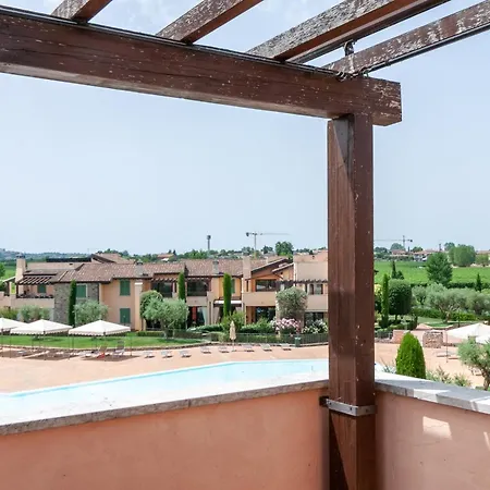 Апартаменты Lugana Resort & Sporting Club Пескьера-дель-Гарда