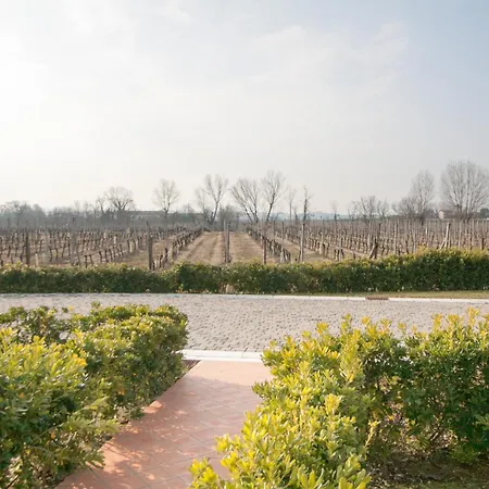 Lugana Resort & Sporting Club Апартаменты Пескьера-дель-Гарда