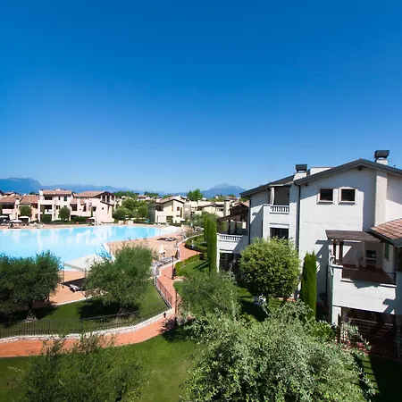 Апартаменты Lugana Resort & Sporting Club