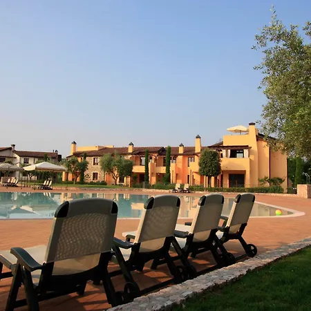 Апартаменты Lugana Resort & Sporting Club Пескьера-дель-Гарда